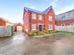 4 bedroom detached house for sale in Brackley Close, Aston Clinton, HP22