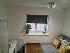 Lawson Road 1 bed in a flat share - £525 pcm (£121 pw)