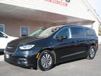 2022 Chrysler Pacifica Hybrid Black, 48K miles