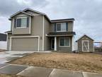 4 Bedroom 2.5 Bath Home in Cheney!