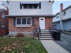 217 E Mineola Ave #1ST - Valley Stream, NY 11580 - Home For Rent