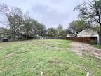 615 Oakland Dr, Irving, TX 75060