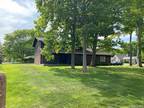 26020 Yorkshire Pl, Grosse Ile, MI 48138 - MLS [phone removed]