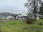 5114 Grange Rd Roseburg, OR