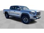 2022 Toyota Tacoma 4WD TRD Off-Road V6 6 Speed!