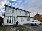 2 bedroom flat for sale in Beach Road, Thornton Cleveleys, FY5