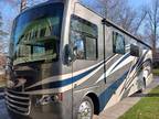 2017 Thor Motor Coach Miramar 34.2 35ft