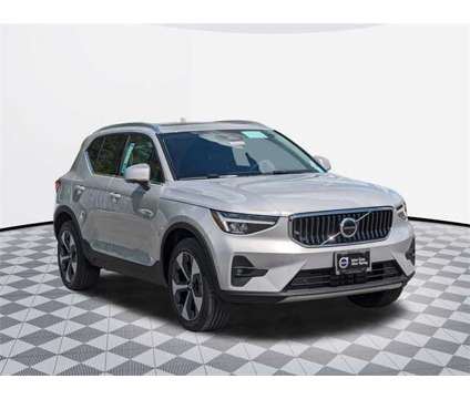 2024 Volvo XC40 B5 Plus Bright Theme is a Silver 2024 Volvo XC40 SUV in Silver Spring MD