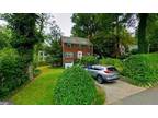 7915 Radnor Rd, Bethesda, MD 20817