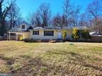 3594 2nd Ave, Edgewater, MD 21037