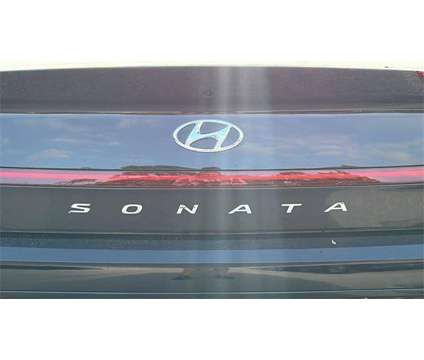 2023 Hyundai Sonata SEL is a Blue 2023 Hyundai Sonata Sedan in Vero Beach FL