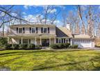 10 Lakenheath Ct, Potomac, MD 20854