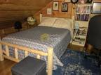 Beautiful Pittsfield 2 bedrooms 1 bathroom log cabin