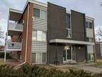 Great One Bedroom Unit in Montview Aurora with Balcony!