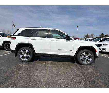 2024 Jeep Grand Cherokee Limited is a White 2024 Jeep grand cherokee Limited Car for Sale in Pataskala OH