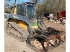 John Deere 333D skid steer /w bucket and grapple