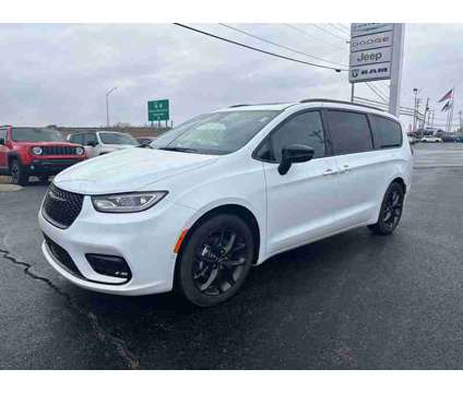 2024 Chrysler Pacifica Limited is a White 2024 Chrysler Pacifica Limited Car for Sale in Branson MO