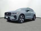 2024 Volvo XC60 Recharge Plug-In Hybrid T8 Plus Dark Theme