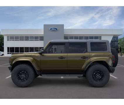2024NewFordNewBroncoNew4 Door Advanced 4x4 is a Green 2024 Ford Bronco Car for Sale in Saco ME