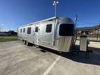 2018 Airstream Classic 33FB Twin 33ft