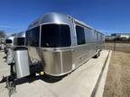 2018 Airstream Classic 33FB Twin 33ft