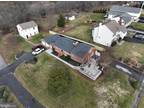 10405 Lewis Dr, Damascus, MD 20872