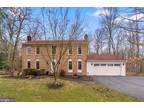 619 Tanglewood Dr, Sykesville, MD 21784