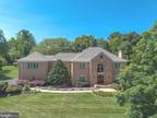 6 hillspoint ct Lutherville, MD