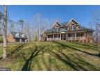 5 Floral Pl, Fredericksburg, VA 22407