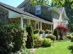 Modern Country Estate within Kitchener City Limits.