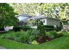 Fantastic Executive Home In Fantastic Neighborhood Of Lorne Park