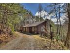 Cherry Log 2BR 2BA, RUSTIC MOUNTAIN COTTAGE sitting on 1.29