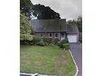 68 Princeton St Roslyn Heights, NY