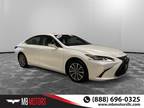 2022 Lexus ES 300h Premium PREMIUM