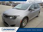 2017 Chrysler Pacifica Silver, 154K miles