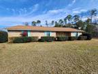 4546 Pinetree Dr, Pace, FL 32571