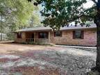 5905 Stephanie Dr, Milton, FL 32570