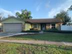 524 Sandy Creek Dr, Brandon, FL 33511