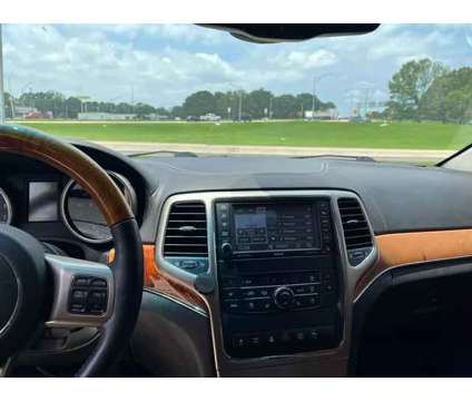 2015 Chrysler Town &amp; Country for sale is a Silver 2015 Chrysler town &amp; country Car for Sale in Rolling Meadows IL