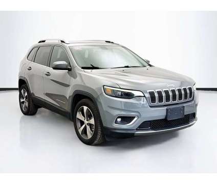 2019 Jeep Cherokee Limited is a Grey 2019 Jeep Cherokee Limited SUV in Bellflower CA