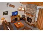 Cozy 2 bed Mammoth Lakes townhome