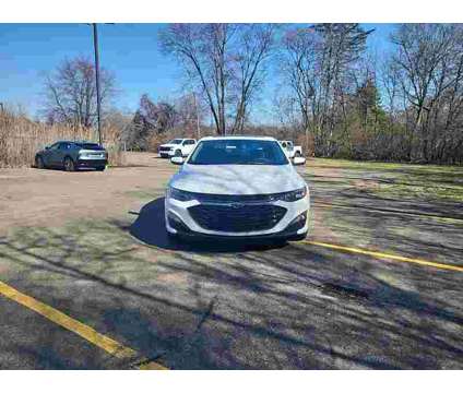 2024 Chevrolet Malibu LT 2LT is a White 2024 Chevrolet Malibu LT Sedan in Monroe MI