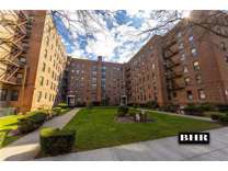 2425 Haring St #2F