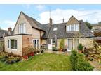 3+ bedroom cottage for sale in Mount Pleasant, Witney, Oxfordshire, OX28