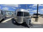 2017 Airstream Flying Cloud 19CB 31ft