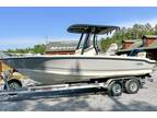 2023 Boston Whaler 220 Dauntless