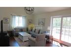 3 bedrooms 2 full baths house in Montauk