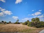 Cape Coral, Beautiful lot in Fantastic Location.