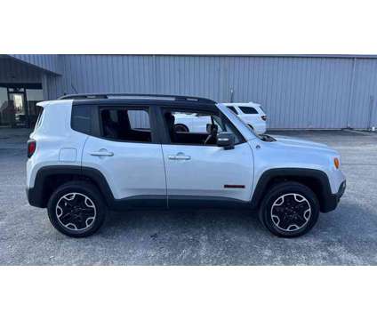 2017 Jeep Renegade Trailhawk is a 2017 Jeep Renegade Trailhawk SUV in Nicholasville KY