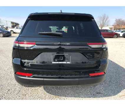 2024 Jeep Grand Cherokee Altitude is a Black 2024 Jeep grand cherokee Altitude SUV in Vandalia IL